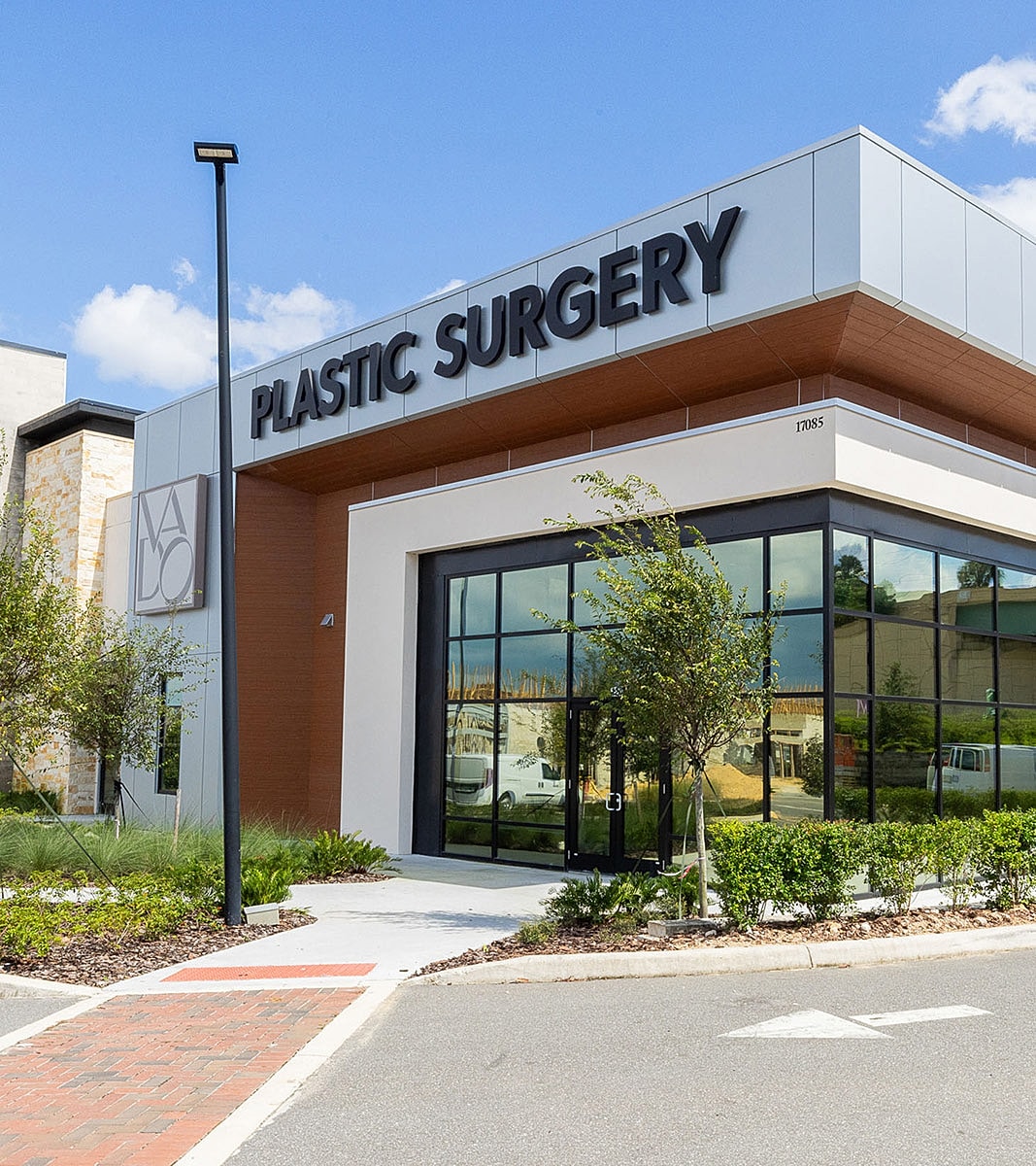 Modern plastic surgery clinic exterior view.